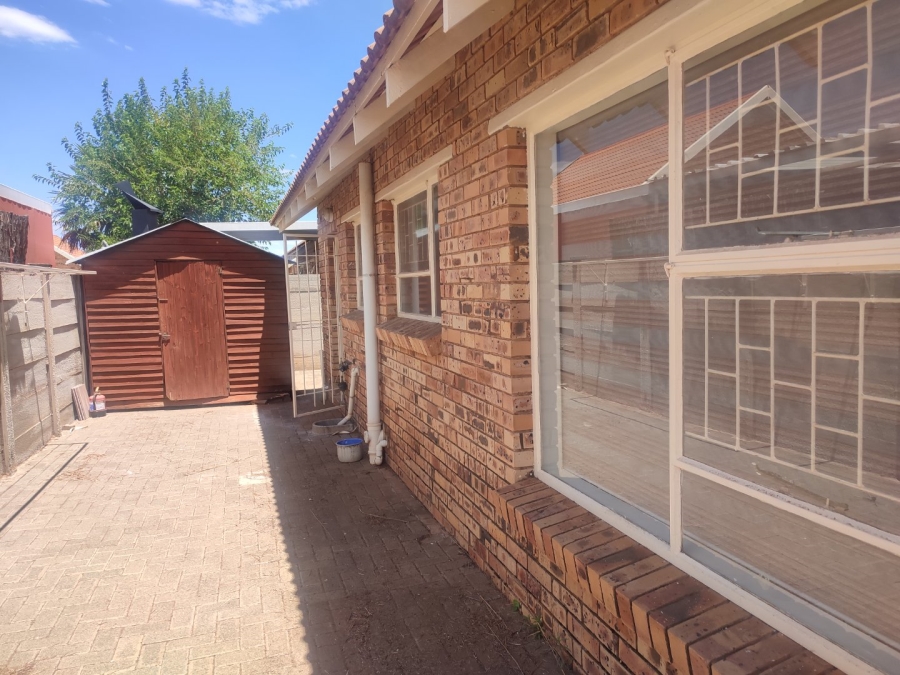 2 Bedroom Property for Sale in Fleurdal Free State